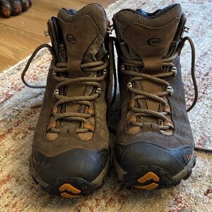 Oboz Men's Rugged Brown Hiking Boots